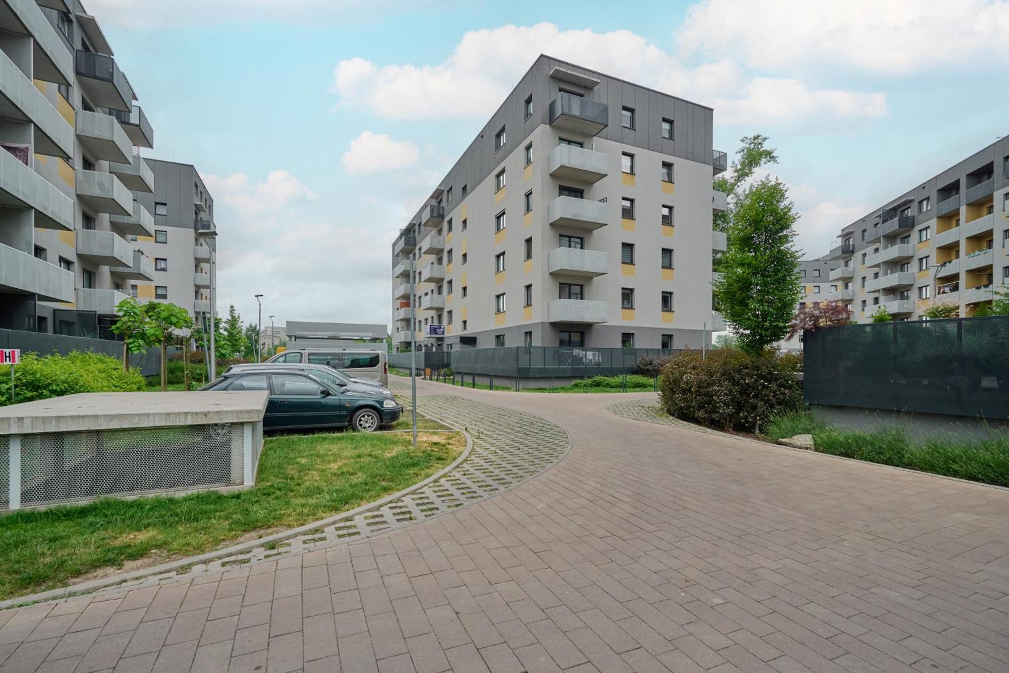 Apartmán Quiet With Balcony Zakladowa By Renters Vratislav