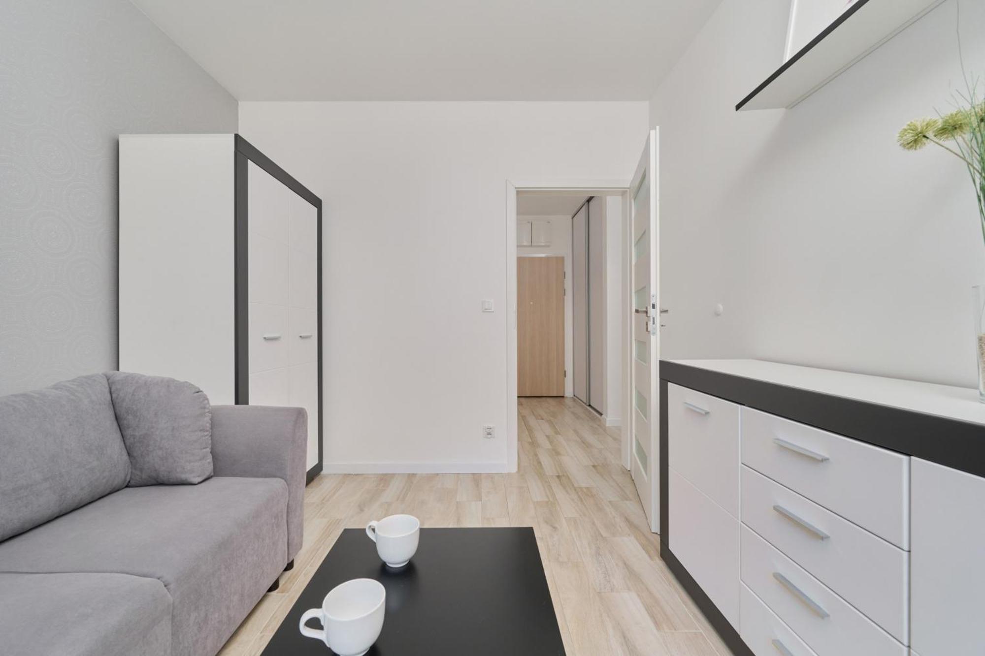 Quiet With Balcony Zakladowa By Renters Apartmán *