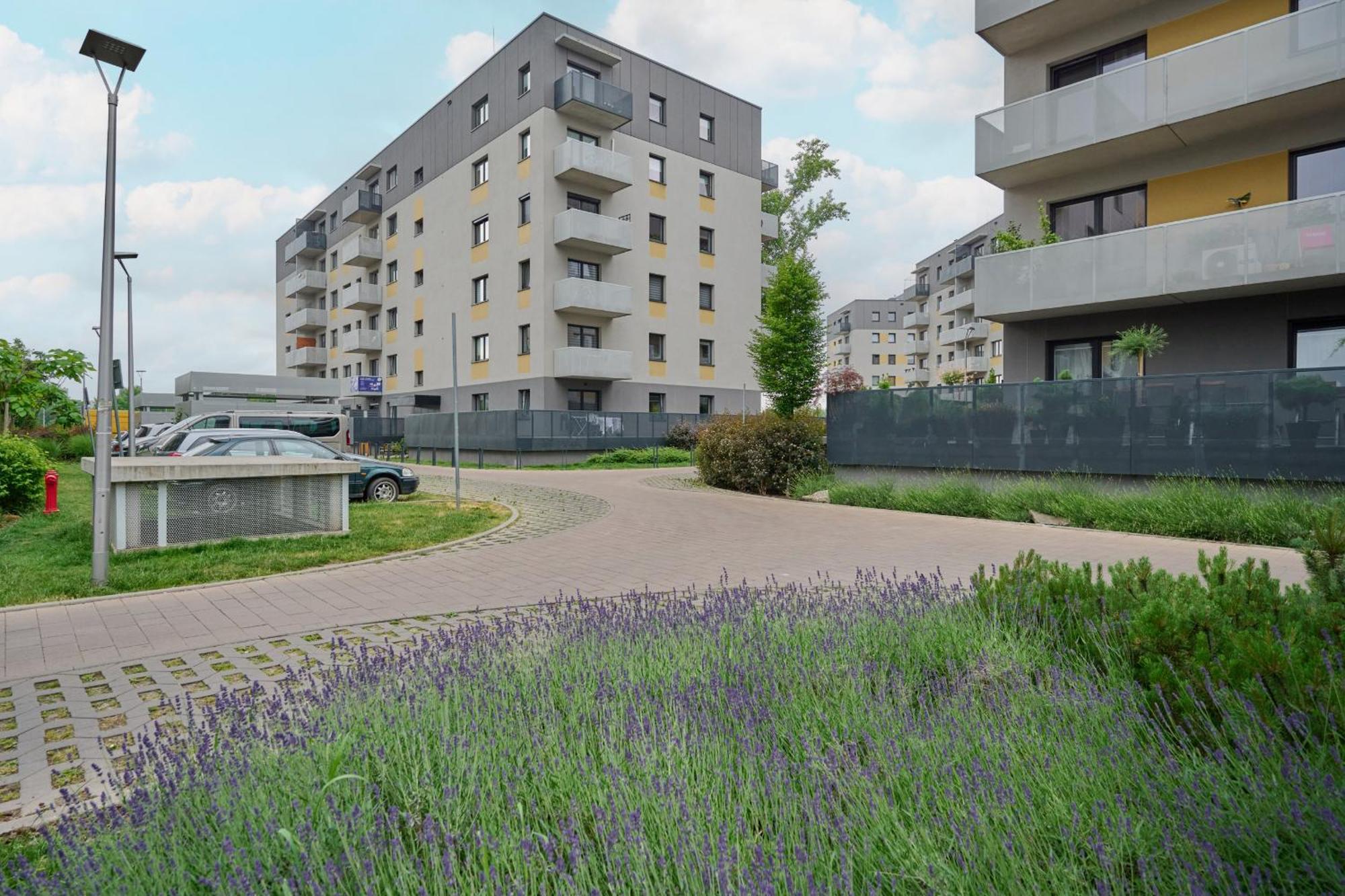 Quiet With Balcony Zakladowa By Renters Apartment