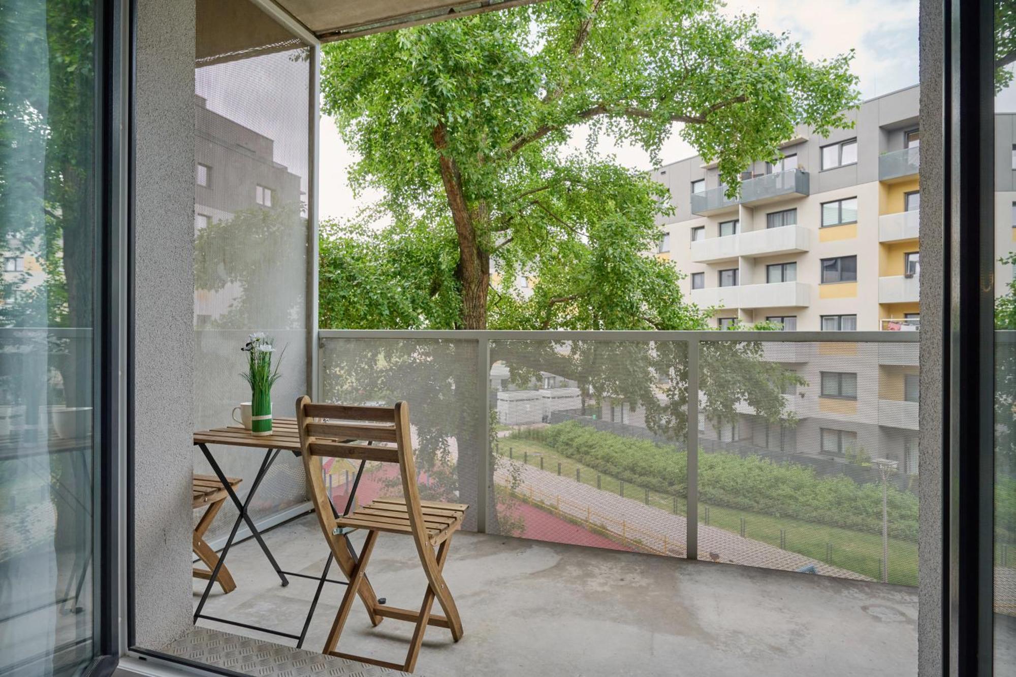Apartment Quiet With Balcony Zakladowa By Renters *
