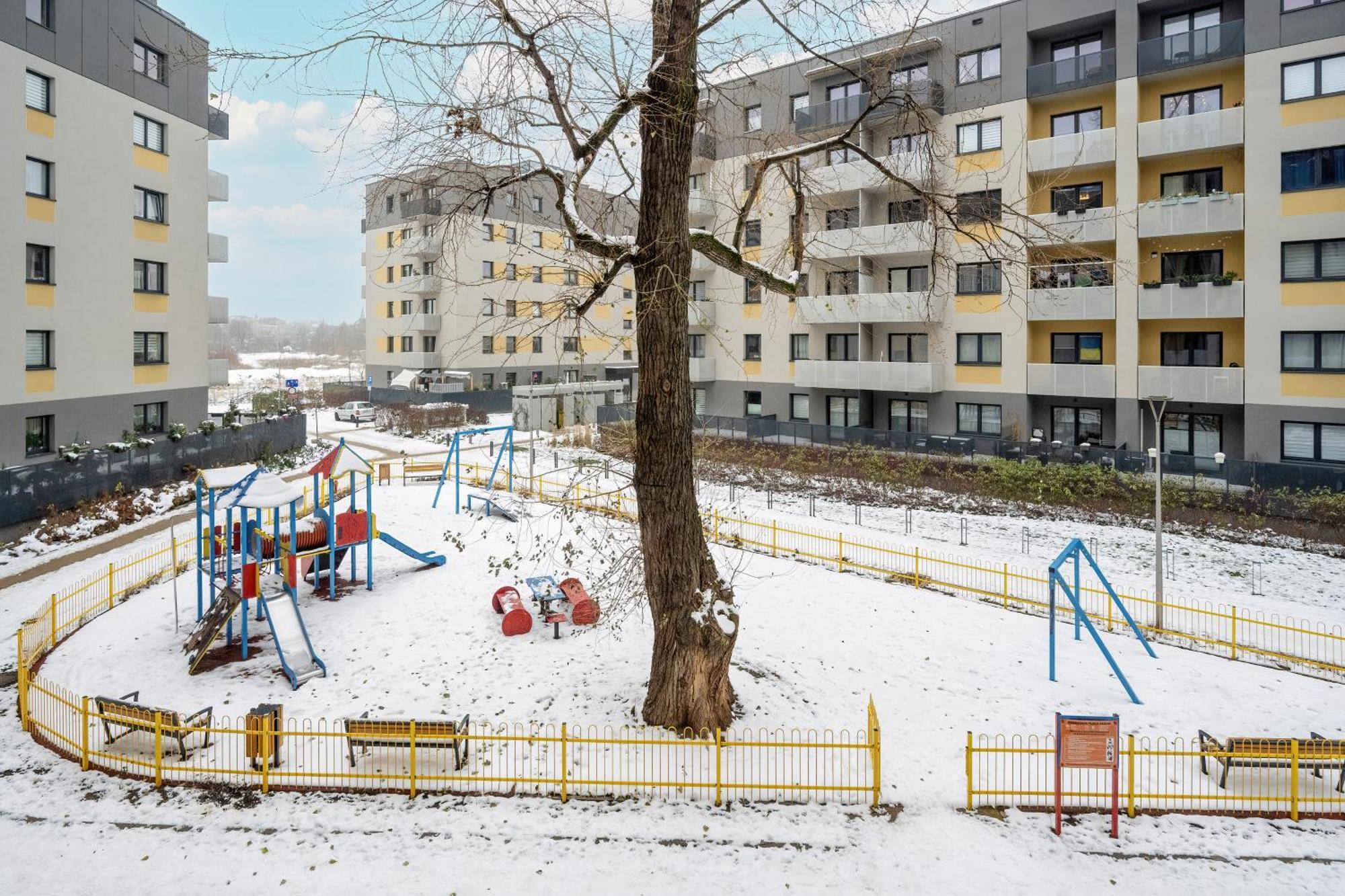 Quiet With Balcony Zakladowa By Renters * Wroclaw