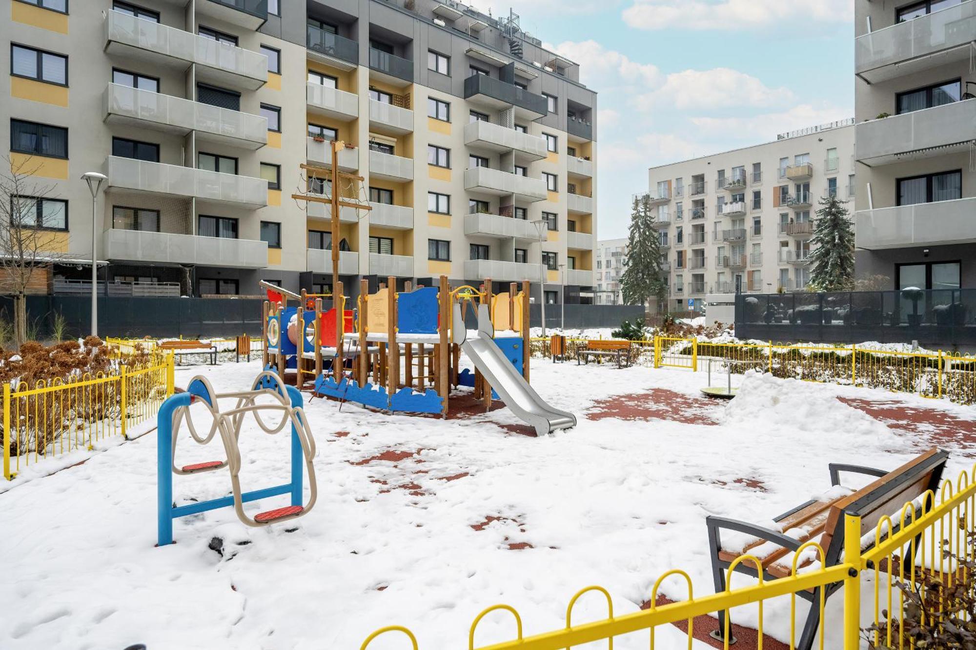 Quiet With Balcony Zakladowa By Renters *