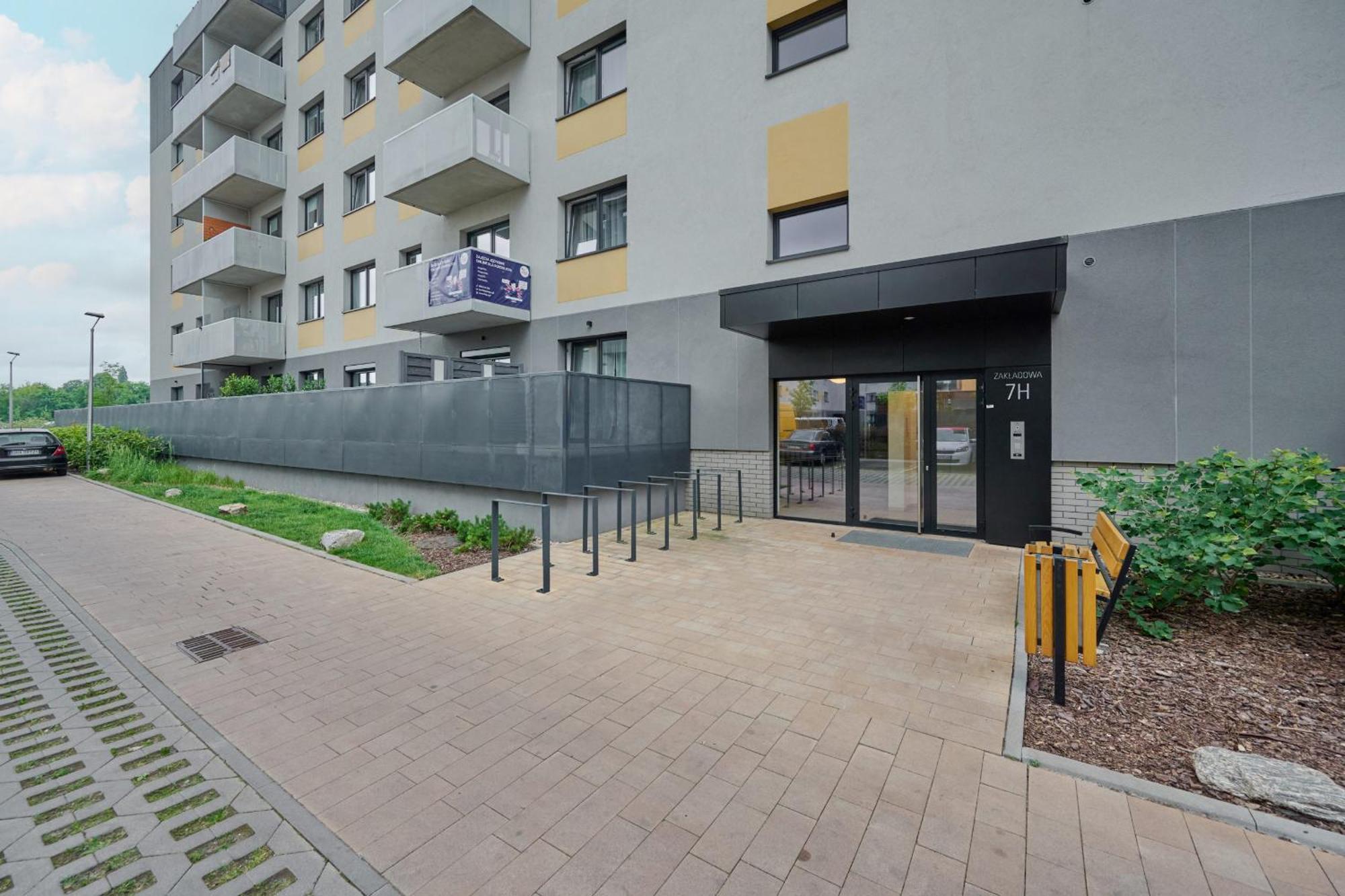 Apartment Quiet With Balcony Zakladowa By Renters